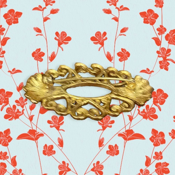 Vintage Gold Tone Silhouette Six Heart Brooch - Picture 3 of 6